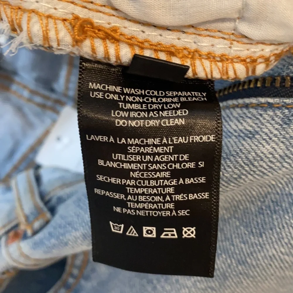 Urban Outfitters BDG NWT jeans size 24 distressed no stretch. - Picture 10 of 11